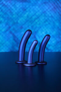 dildo-vaginale-con-ventosa-smooth-g-spot-dildo-5-12-cm-metallic-blue