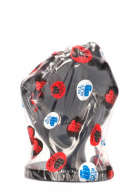 pugno-chiuso-all-black