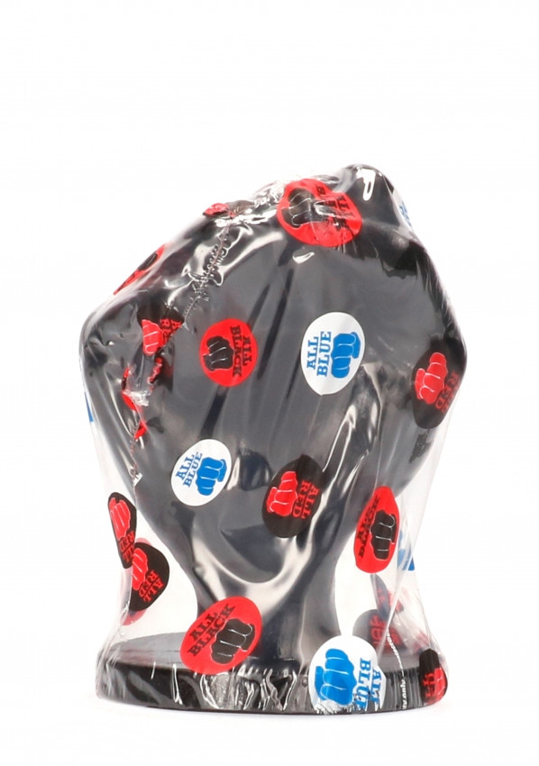 pugno-chiuso-all-black